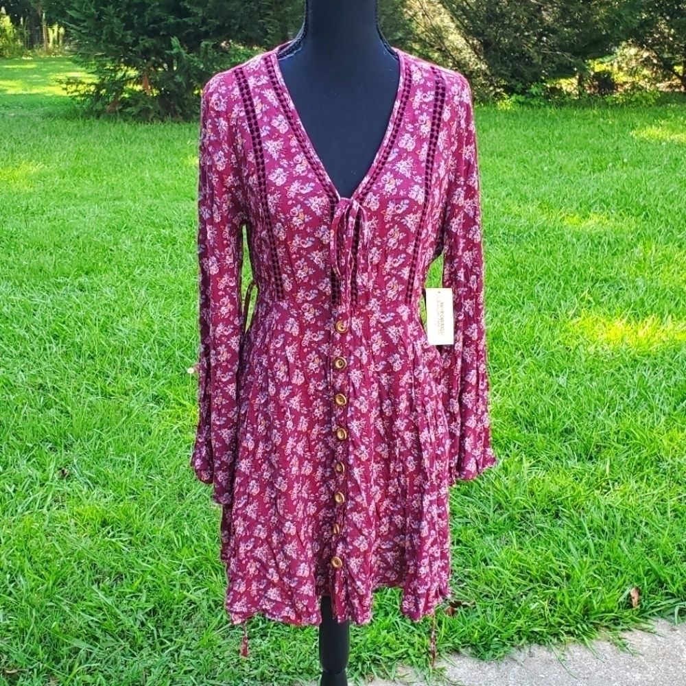 𝅺Long sleeve burgandy floral dress NWT XS